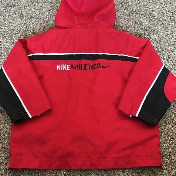 Vintage Nike Kids Red and Black Hooded Jacket - Picture 4 of 4